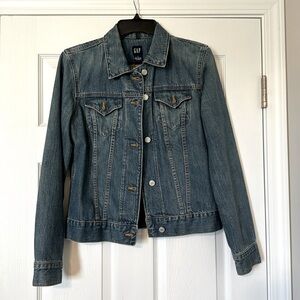 Gap Denim Jean jacket. Size M.